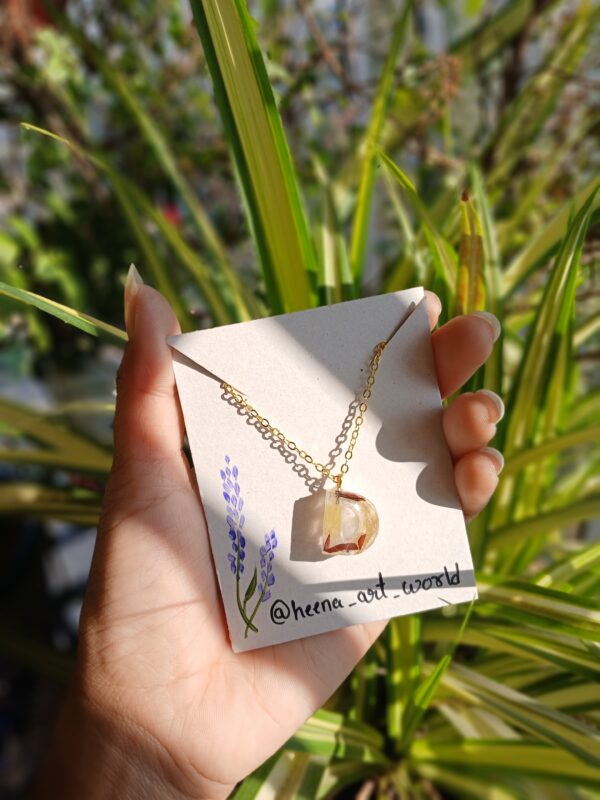 Resin jewellery